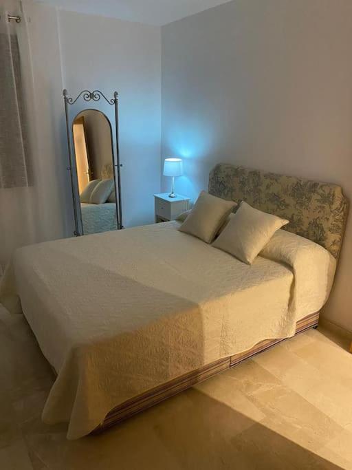 Central Estepona 3 Bed Apt With Pool And Parking ภายนอก รูปภาพ