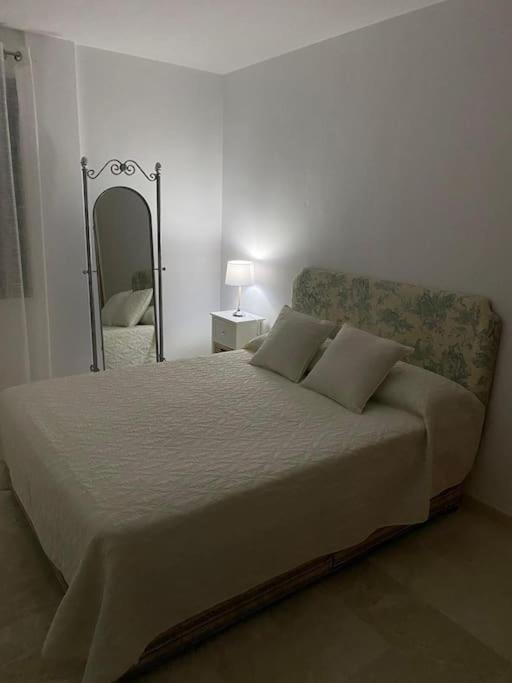 Central Estepona 3 Bed Apt With Pool And Parking ภายนอก รูปภาพ